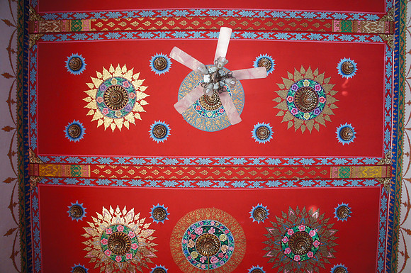Wat Plai Laem