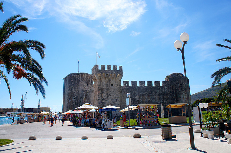 Kamerlengo Castle