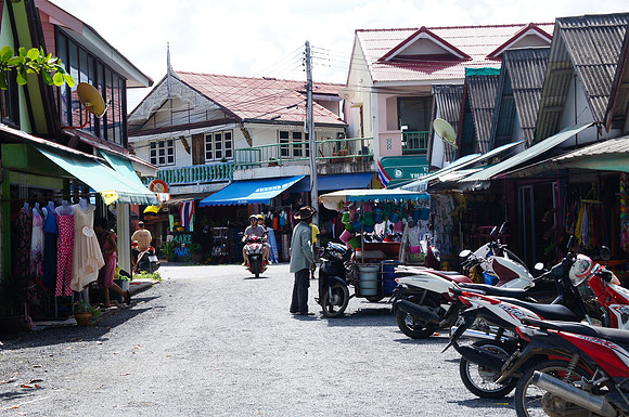 Near Wat Plai Laem