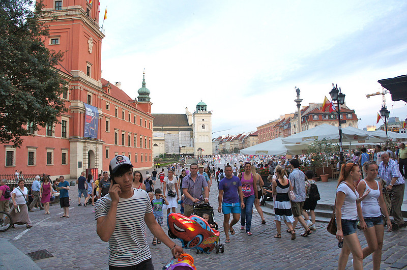 Warsaw crowds. 