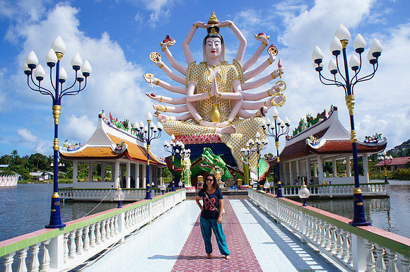 Wat Plai Laem