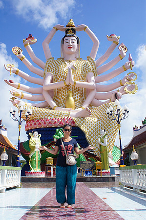 Wat Plai Laem