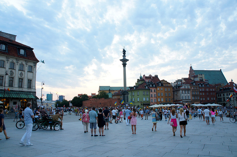 Caste Square in Warsaw looked beautiful in the setting sun. Can you believe that all of those buildings were rebuilt after the city was completely destroyed in WW? 