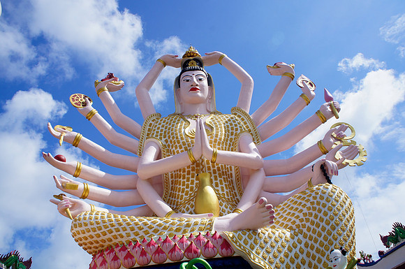 Wat Plai Laem