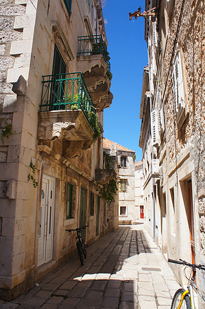 Side streets in Vis