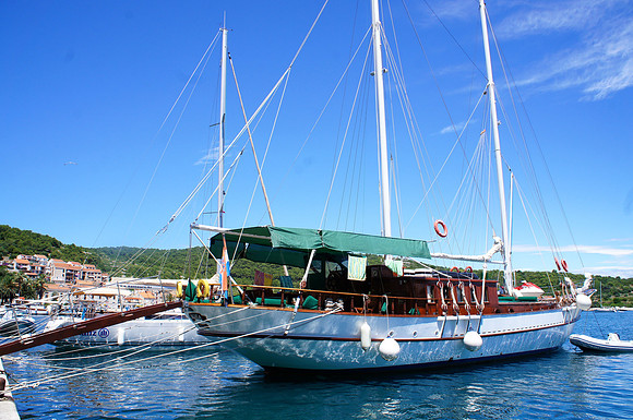 Boats in Vis
